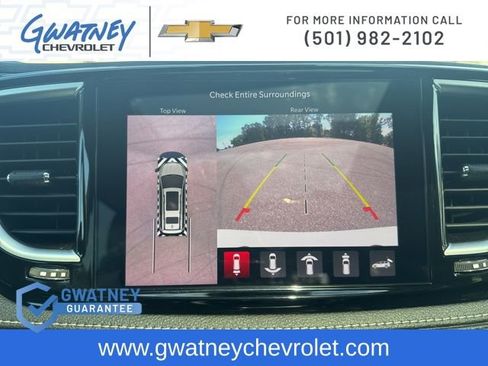 Used 2023 Chrysler Pacifica Limited image 19