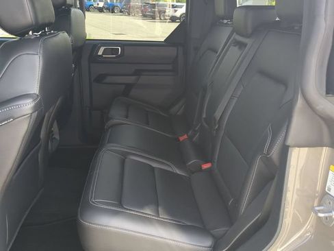 Certified 2025 Ford Bronco Outer Banks AWD/4WD image 14
