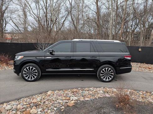 Certified 2023 Lincoln Navigator L Reserve image 2