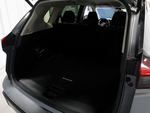 Certified 2024 Nissan Rogue SV image 16