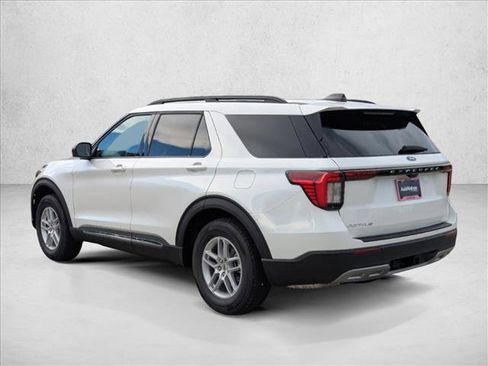 New 2026 Ford Explorer Active w/ Active Comfort Package image 9