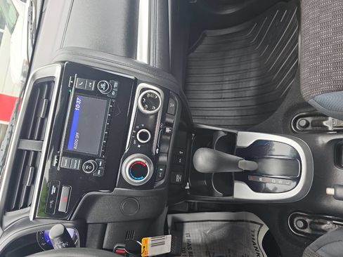 Used 2016 Honda Fit LX image 10