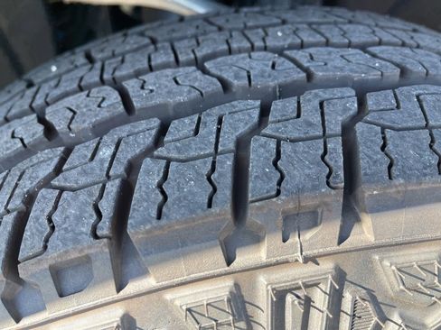 Used 2023 Chevrolet Silverado 1500 RST w/ Z71 Off-Road Package image 10