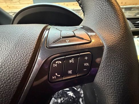 Used 2018 Ford Explorer XLT w/ Equipment Group 202A image 23