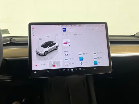Used 2023 Tesla Model Y Long Range image 28