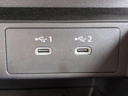 Used 2025 Nissan Kicks SR FWD image 17