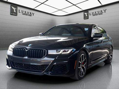 Used 2023 BMW 530i xDrive w/ M Sport Package AWD/4WD image 4