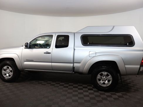 Used 2006 Toyota Tacoma PreRunner image 11