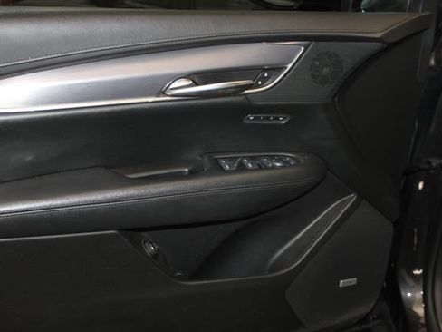 Used 2017 Cadillac XT5 Luxury AWD/4WD image 24