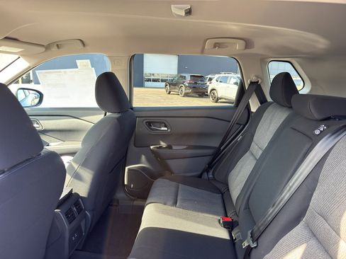 New 2026 Nissan Rogue SV image 32