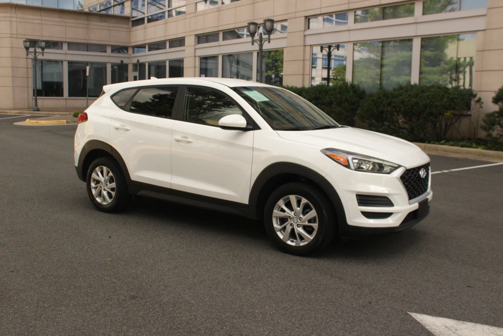 Used 2020 Hyundai Tucson SE AWD/4WD image 2