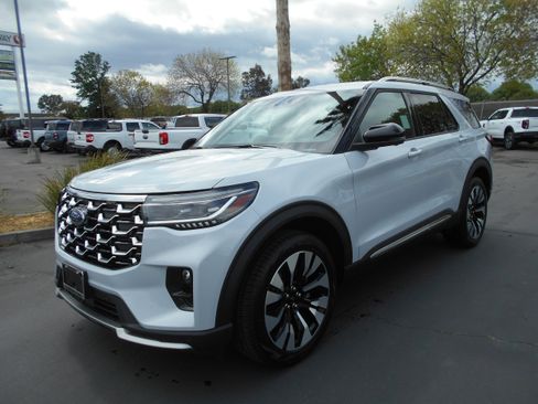 New 2026 Ford Explorer Platinum image 31