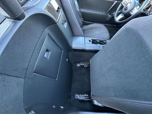 Used 2006 MAZDA MX-5 Miata Sport image 17