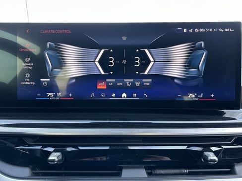 Used 2024 BMW X7 M60i w/ Executive Package image 23