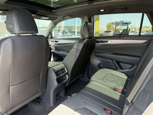 Used 2024 Volkswagen Atlas Cross Sport SE w/ Panoramic Sunroof Package AWD/4WD image 36