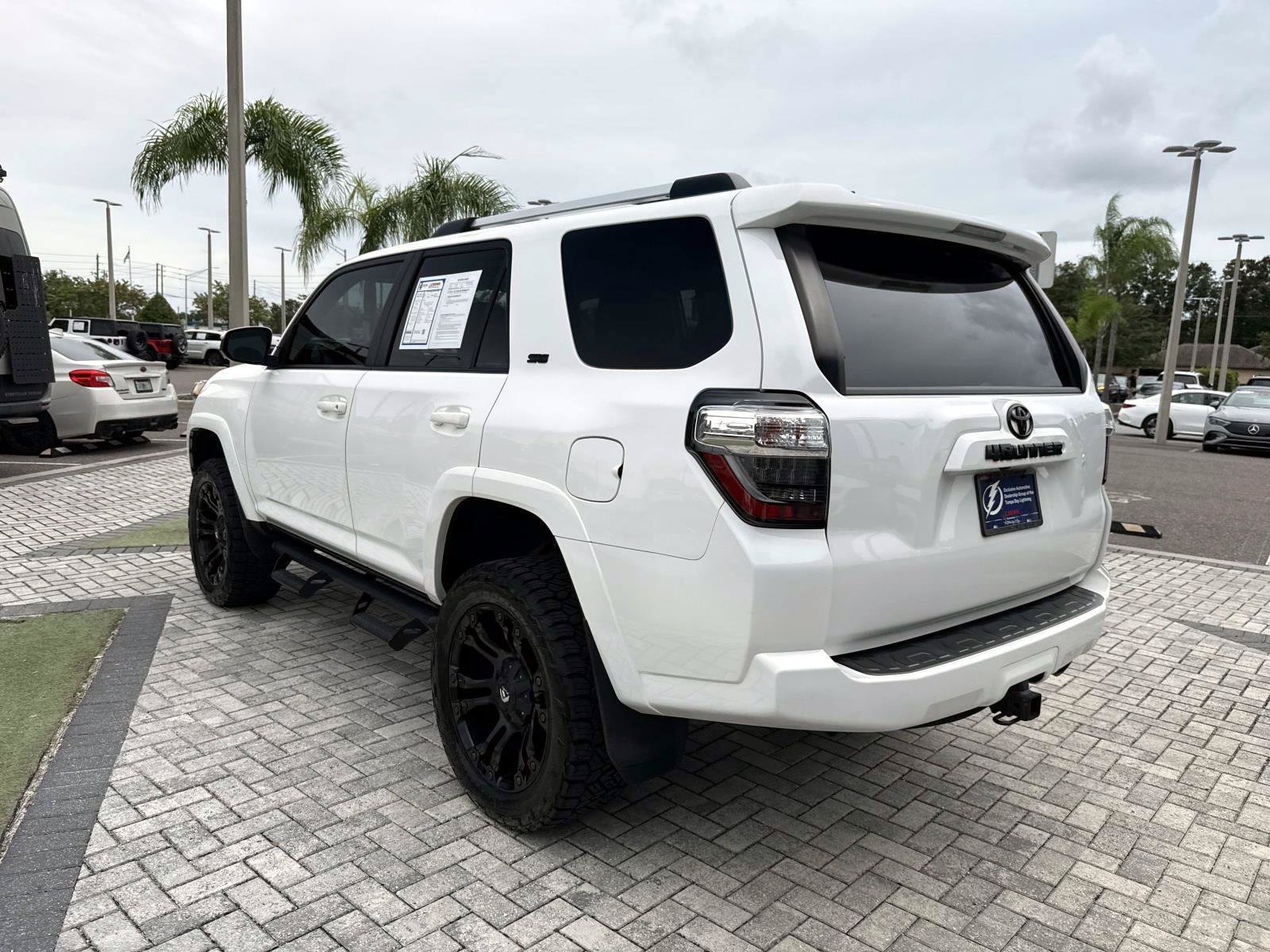 Used 2019 Toyota 4Runner SR5 AWD/4WD image 4