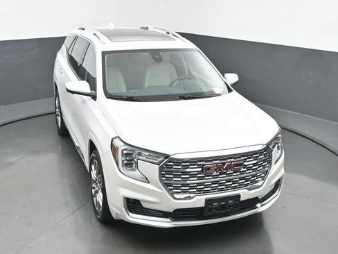 Used 2023 GMC Terrain Denali w/ Denali Premium Package AWD/4WD image 46