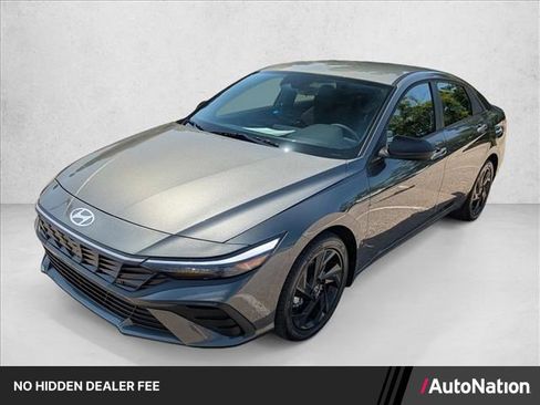 Used 2026 Hyundai Elantra Sport FWD image 1