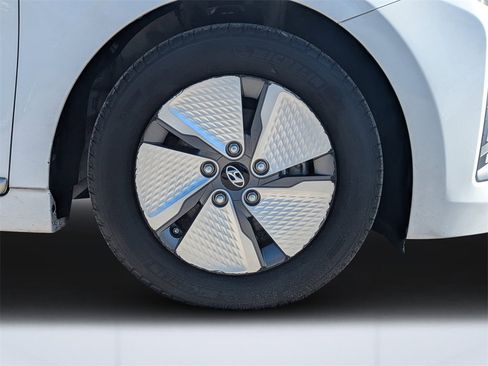 Used 2020 Hyundai Ioniq SE image 10
