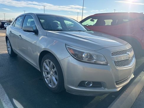 Used 2013 Chevrolet Malibu LTZ image 2