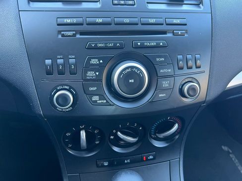 Used 2012 MAZDA MAZDA3 i Sport FWD image 21