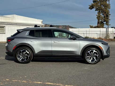 New 2026 Chevrolet Equinox EV LT image 8