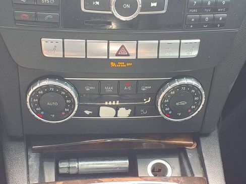 Used 2014 Mercedes-Benz C 250 Sedan image 17