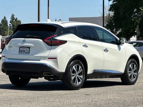 Used 2021 Nissan Murano S FWD image 2