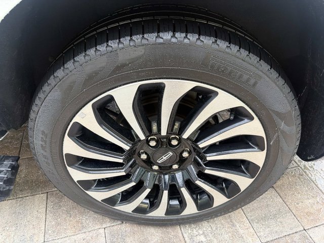 Used 2024 Lincoln Navigator L Black Label AWD/4WD image 34