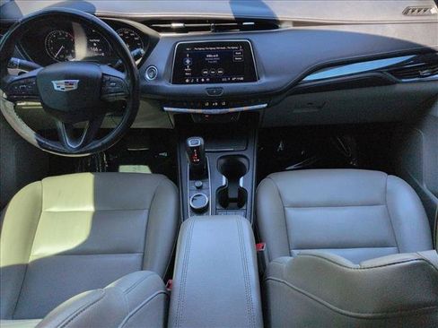 Used 2019 Cadillac XT4 Luxury w/ Cold Weather Package AWD/4WD image 18