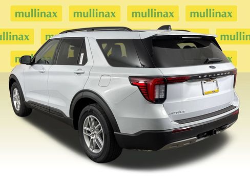 New 2026 Ford Explorer Active w/ Active Comfort Package RWD image 9