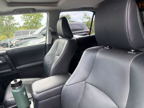 Used 2019 Toyota 4Runner Limited AWD/4WD image 7