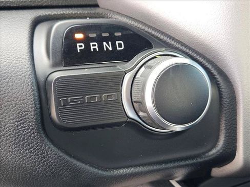 Used 2019 RAM 1500 Big Horn RWD image 12