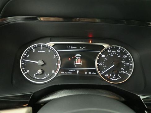 Used 2025 Nissan Pathfinder SV image 32