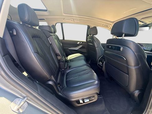 Used 2023 BMW X7 xDrive40i AWD/4WD image 32