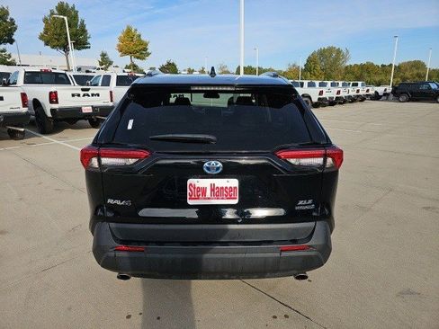 Used 2024 Toyota RAV4 XLE image 5