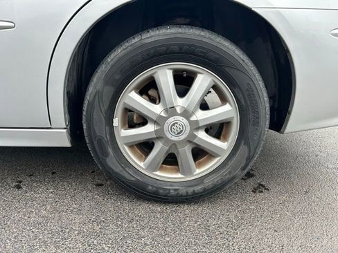 Used 2009 Buick LaCrosse CXL image 10