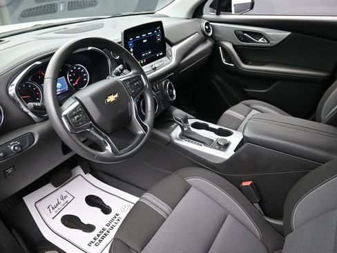Used 2024 Chevrolet Blazer LT w/ Convenience Package FWD image 18