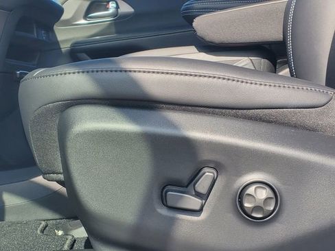 New 2026 Chrysler Pacifica Select image 6