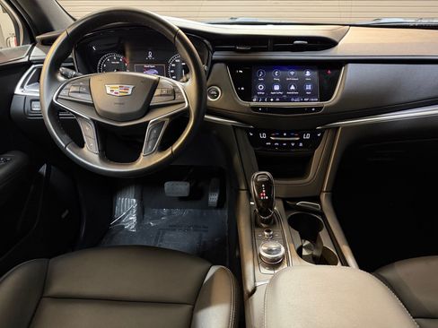 Certified 2023 Cadillac XT5 Luxury FWD image 4