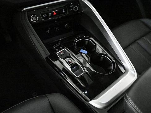 New 2025 Audi Q5 Premium image 12