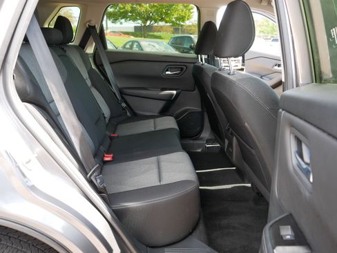 Used 2024 Nissan Rogue SV image 18