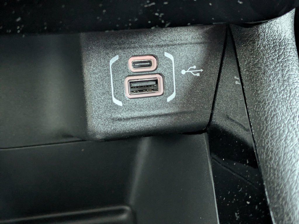 Used 2026 Jeep Compass Latitude AWD/4WD image 21