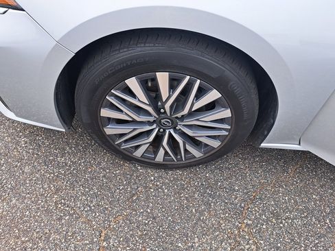 Used 2023 Nissan Altima 2.5 SV image 29