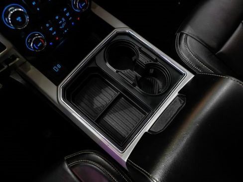 Used 2020 Ford F250 Lariat w/ Chrome Package image 23