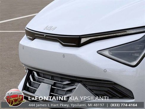 New 2025 Kia EV6 Wind image 13