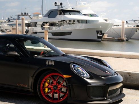 Used 2018 Porsche 911 GT2 RS RWD image 53