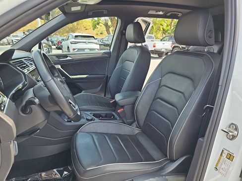 Used 2023 Volkswagen Tiguan SEL R-Line AWD/4WD image 15