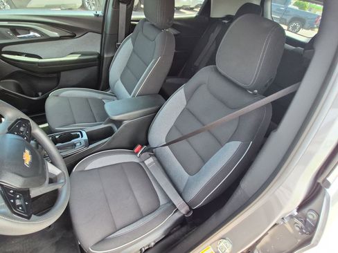 Used 2023 Chevrolet TrailBlazer LT FWD image 18