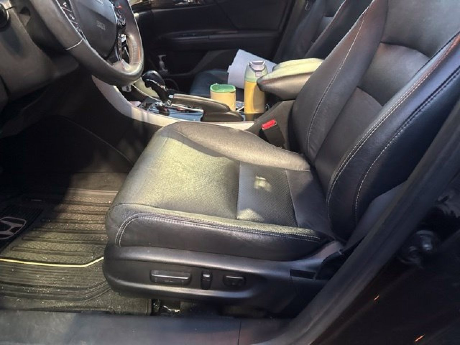 Used 2017 Honda Accord Touring image 7